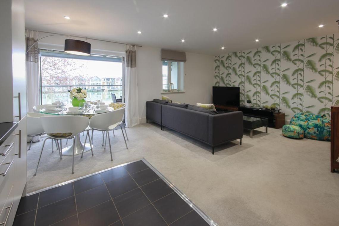 Howells Mere 88, Tranquility P Somerford Keynes Экстерьер фото