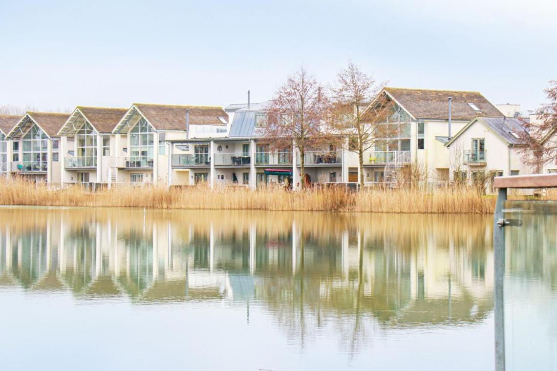 Howells Mere 88, Tranquility P Somerford Keynes Экстерьер фото